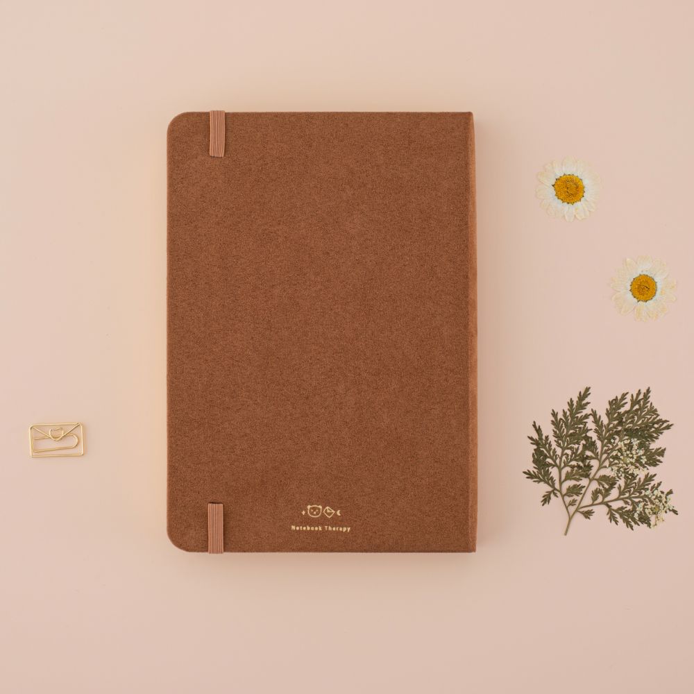 Back cover of the tsuki kuma brown velvet bear bullet journal