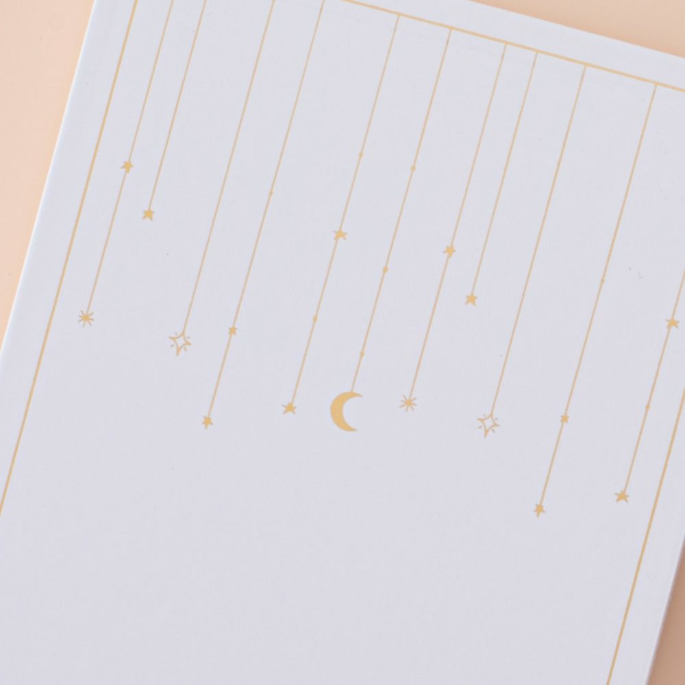 Close up of the recyclable tsuki gift box