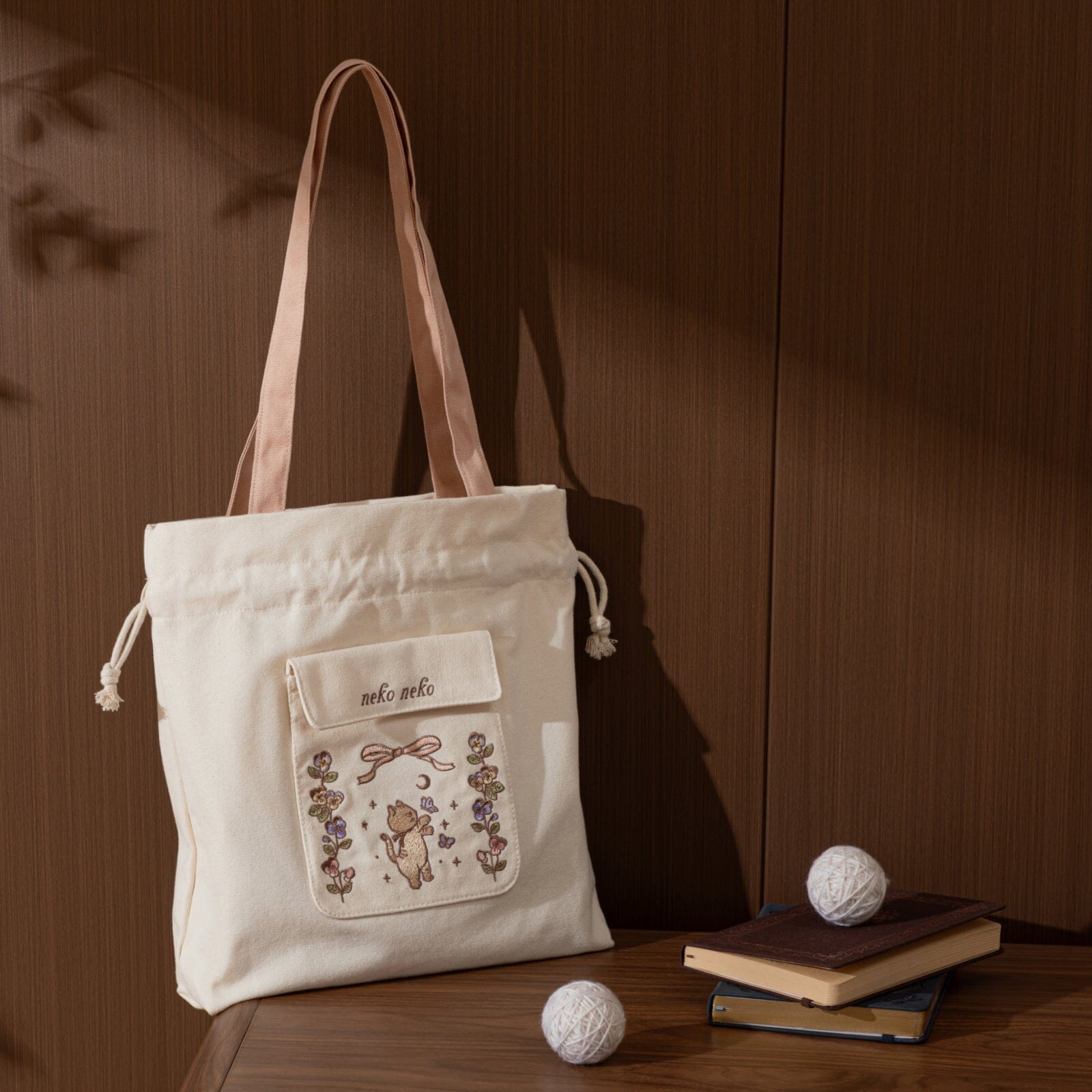 Tote bag Nmeneko dengan desain vintage - limited edition