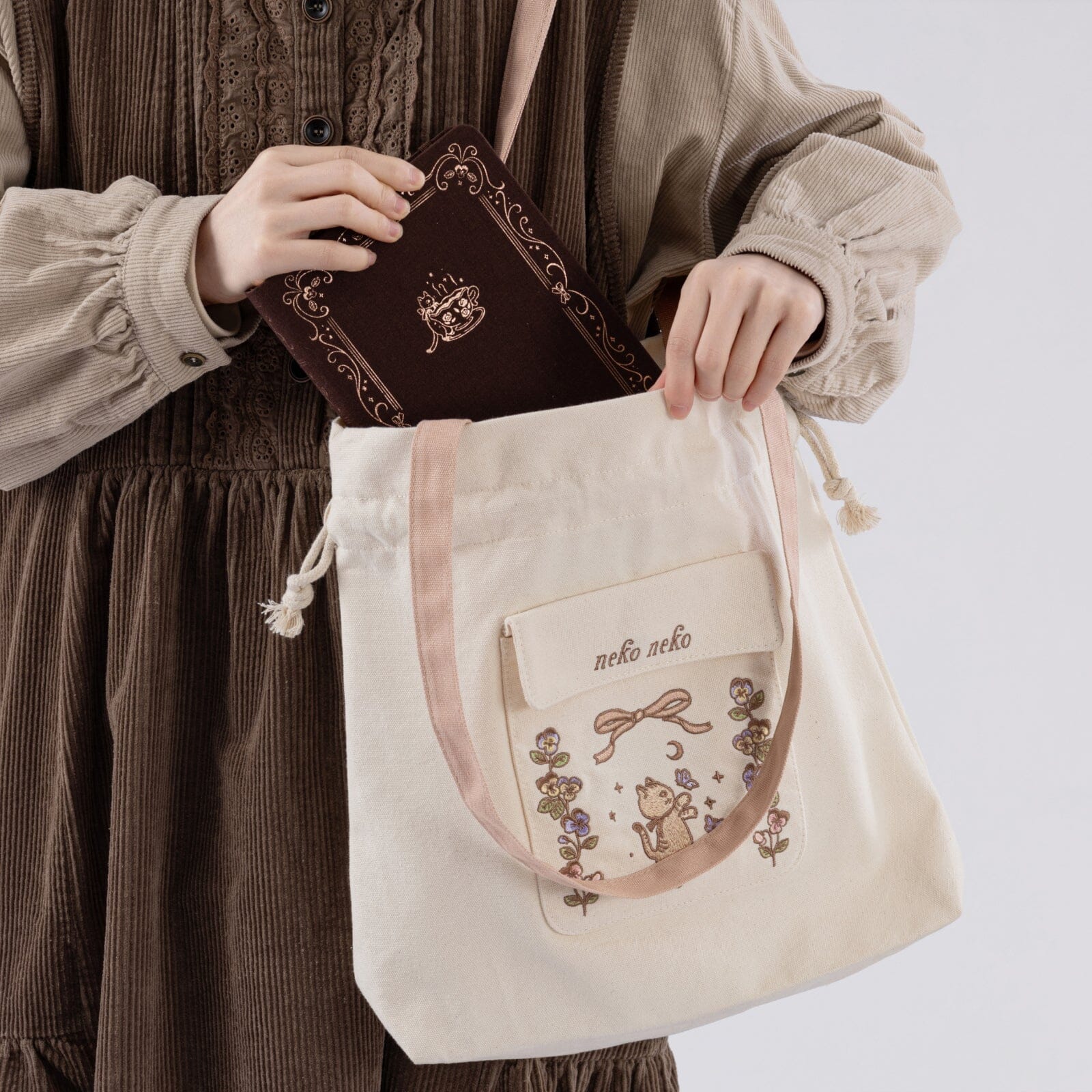 Tsuki ‘Vintage Neko’ Limited Edition Embroidered Tote Bag ☾